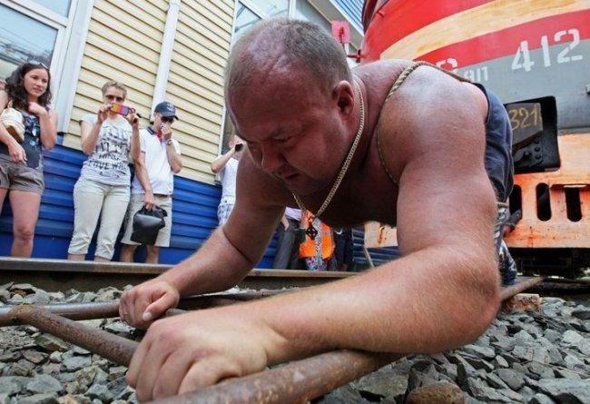 Не перевелись еще богатыри на земле русской!