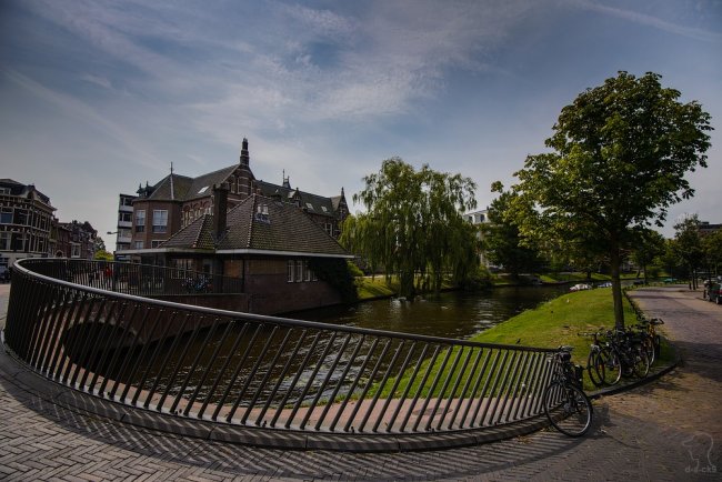 Прогулка по нидерландскому городу каналов