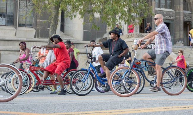 Крутые велобайкеры Детройта
