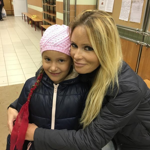 Дочь Даны Борисовой наговорила ей гадостей в присутствии судьи