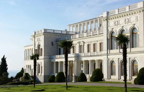 Белый дворец Крыма
