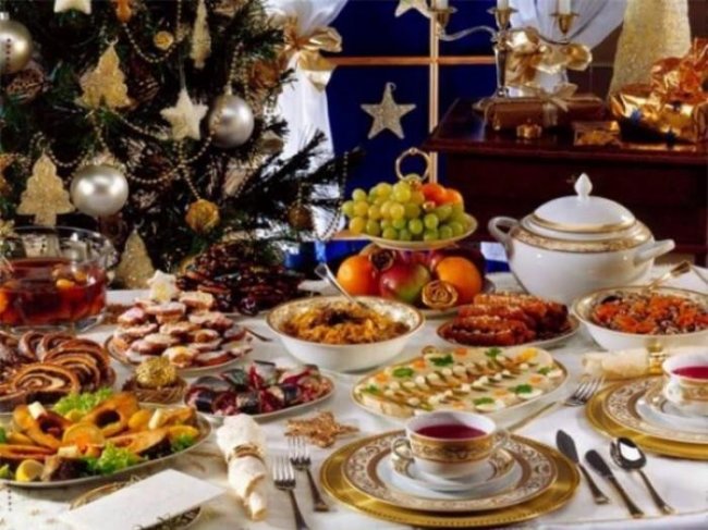 Исследование: сколько россияне тратят на новогодний стол? (2 фото)