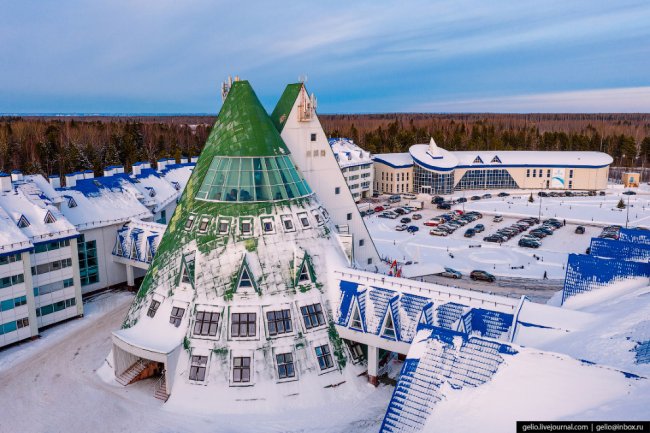 Ханты-Мансийск с высоты — город пирамид и мамонтов