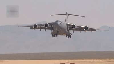 Самые гигантские самолёты в мире: захватывающие взлёты и посадки великанов