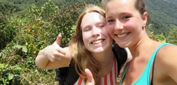 Загадочные снимки с камеры пропавших девушек, которые не были внятно объяснены: история голландских туристок