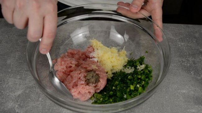 Мясные лепешки с зеленью - пошаговый рецепт с фото