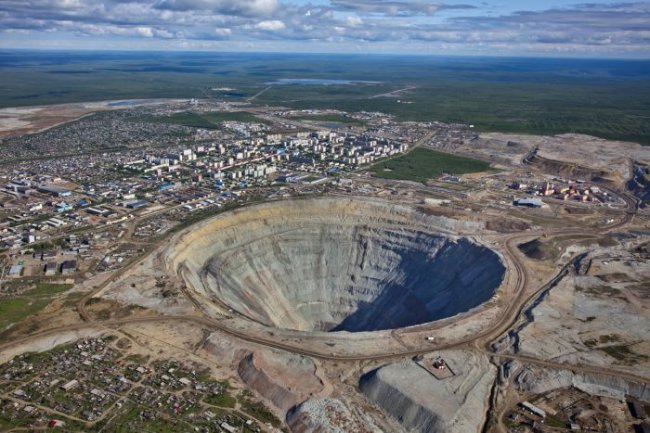 Почему прекратили добычу алмазов на карьере «Мир» в Якутии
