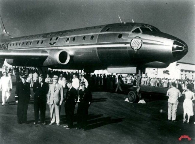 Ту-104 — первый советский реактивный пассажирский самолёт