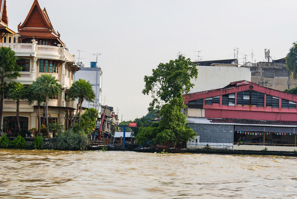 Каналы бангкока. Река Чао Прайя. Река Бангкок Чао Прайя прогулка. Азиатская Венеция.