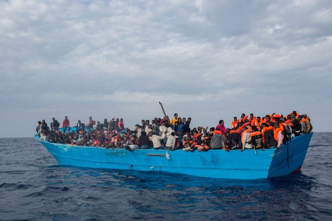 На что идут мигранты, чтобы попасть в Европу