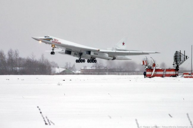Полёт нового самолета Ту-160