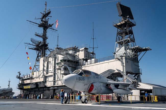 Авианосец-музей USS Midway