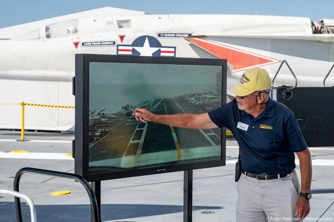 Авианосец-музей USS Midway